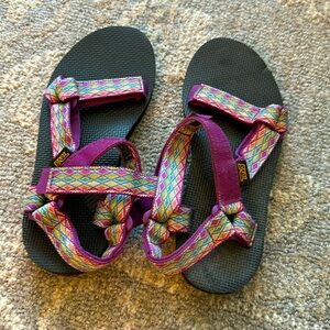 Brand new Tevas